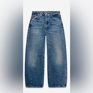Zara High-waist Barrel Jeans size 32 US 0